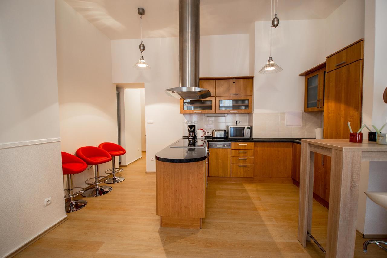 Riverside Ruterra Apartment Prag Exterior foto