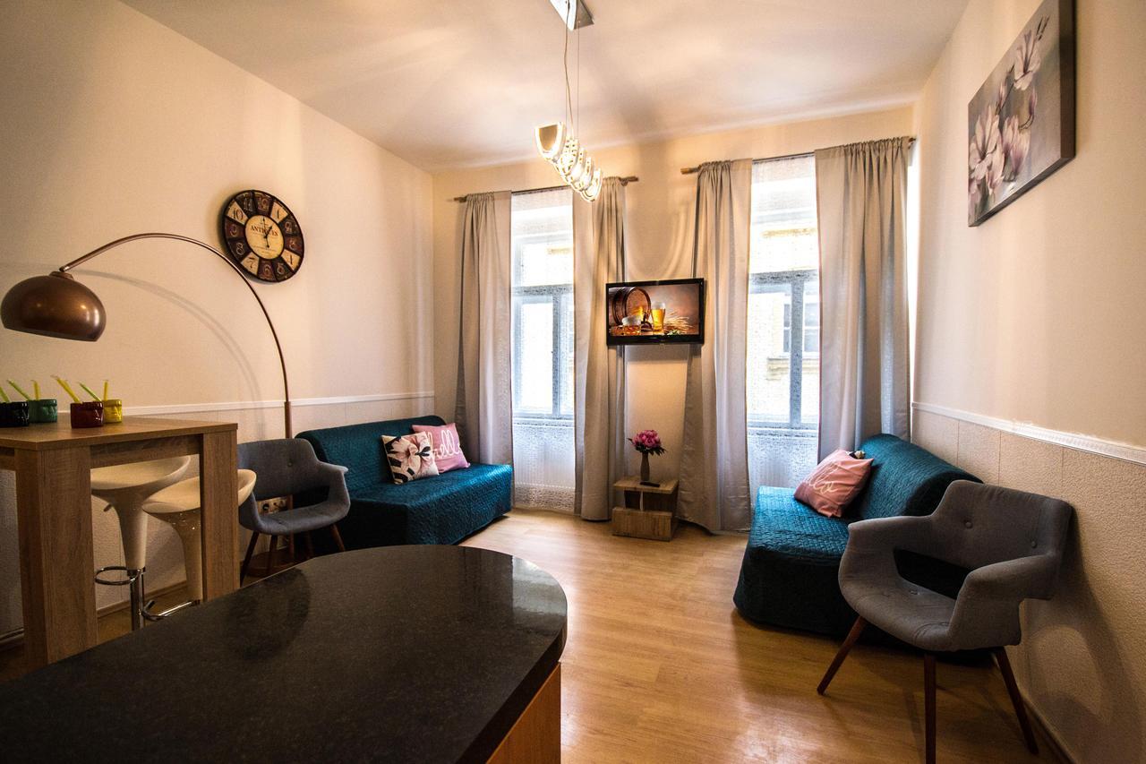 Riverside Ruterra Apartment Prag Exterior foto