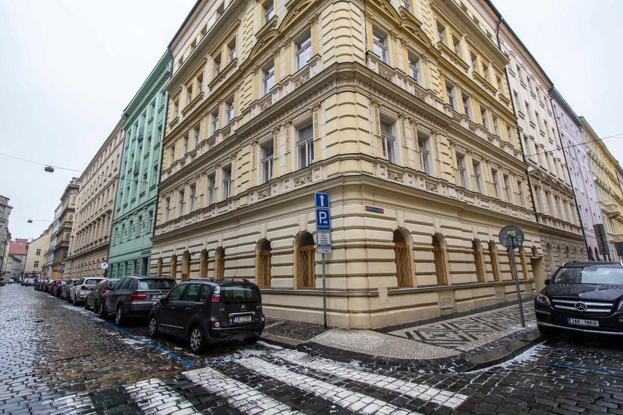 Riverside Ruterra Apartment Prag Exterior foto